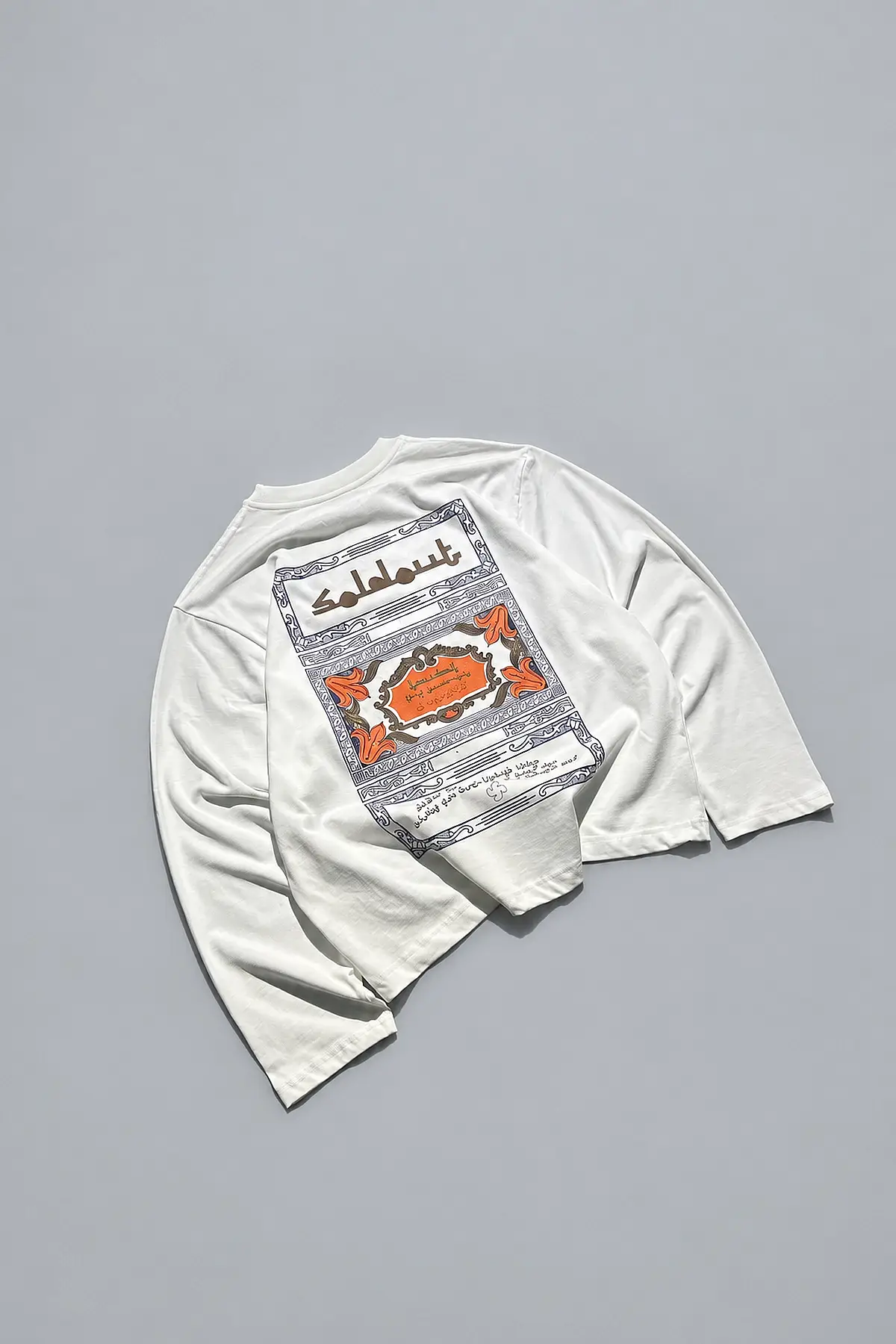 Arkası Arap Çarşaf Baskılı Kırık Beyaz Long Sleeve (1)
