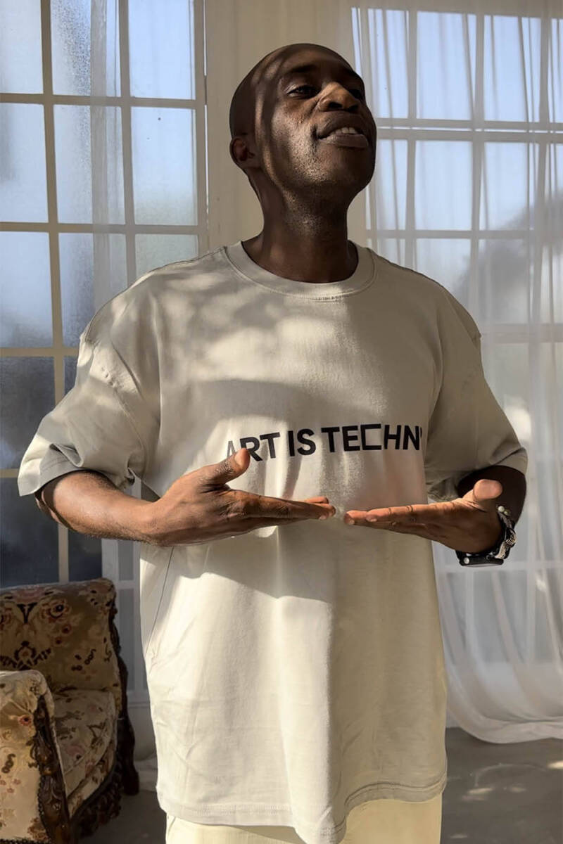 Art is Techno Baskılı Bej Oversize Tişört