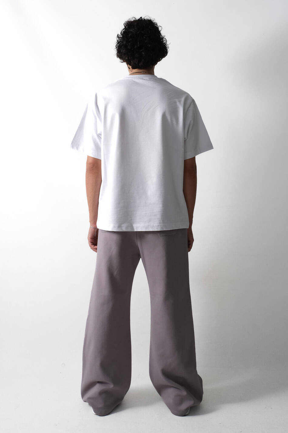 God is Good Heavyweight Oversize Tişört · 4