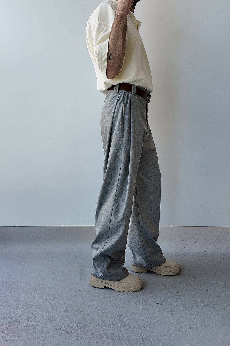 Gri Fenna V2 Pileli Baggy Kumaş Pantolon · 9
