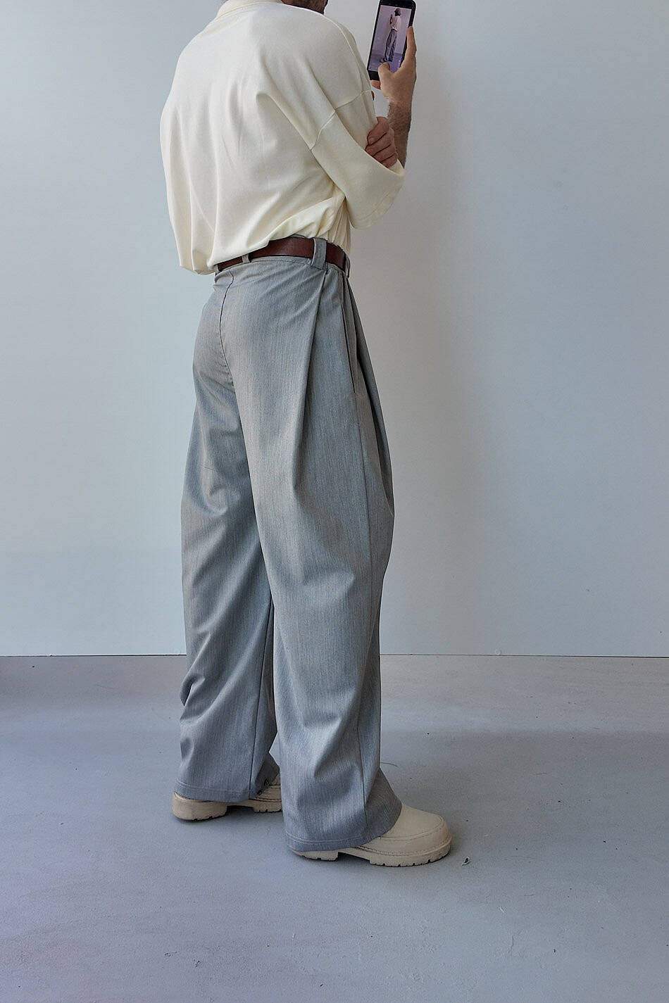 Gri Fenna V2 Pileli Baggy Kumaş Pantolon · 4