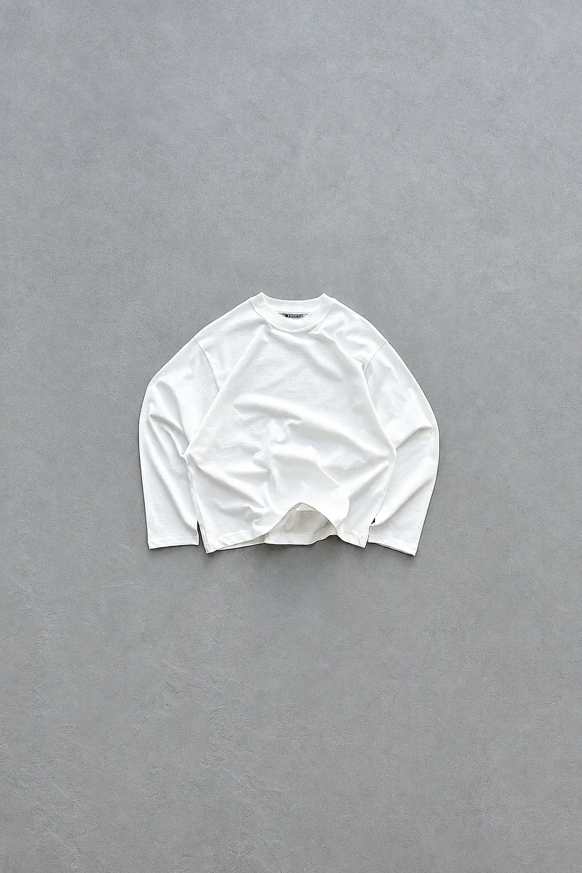 QURBH Kırık Beyaz Yumuşak Tuşe Long Sleeve Tee - 1