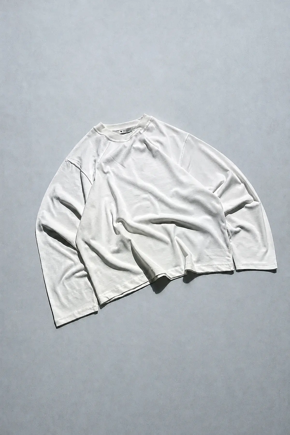 QURBH Kırık Beyaz Long Sleeve Tee (1)