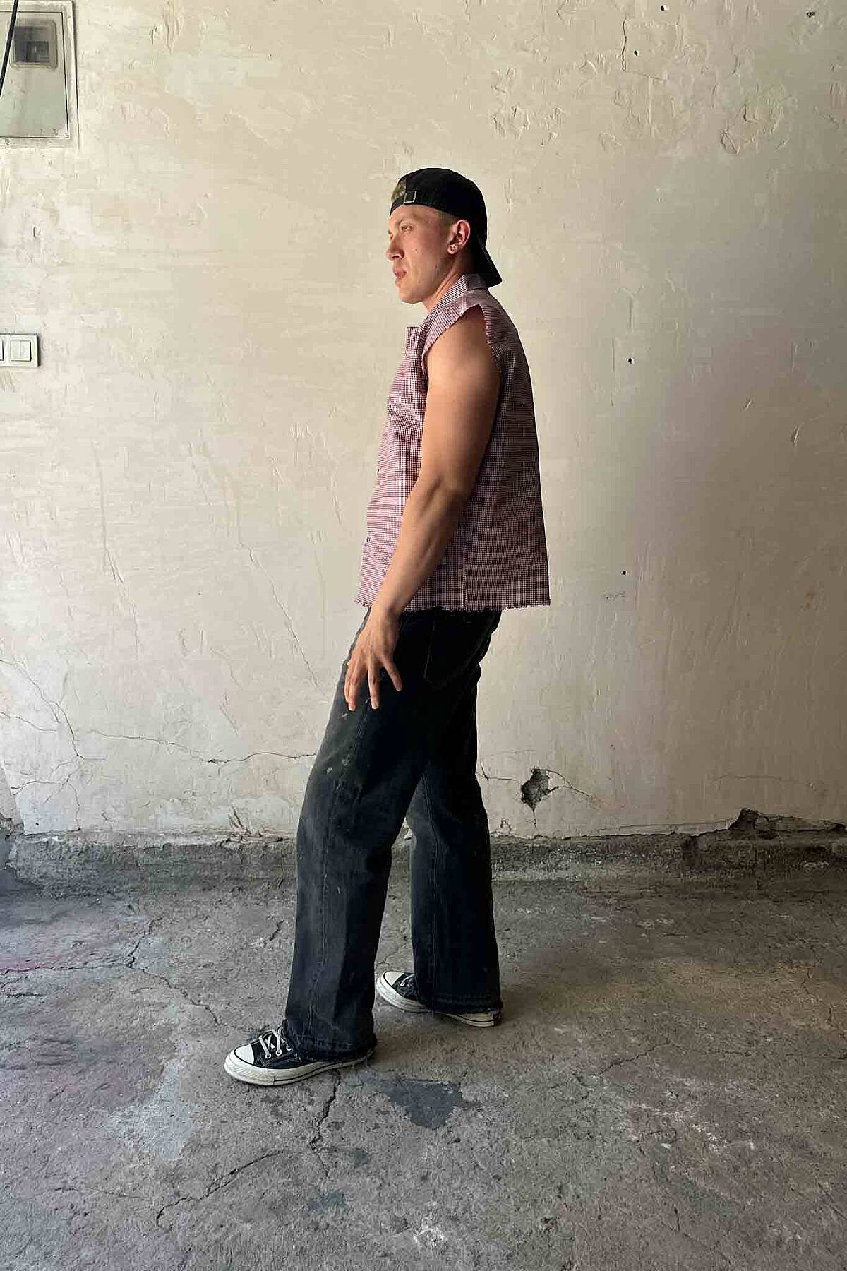 Kırmızı Ekoseli Distressed Kolsuz Boxy Fit Gömlek · 4