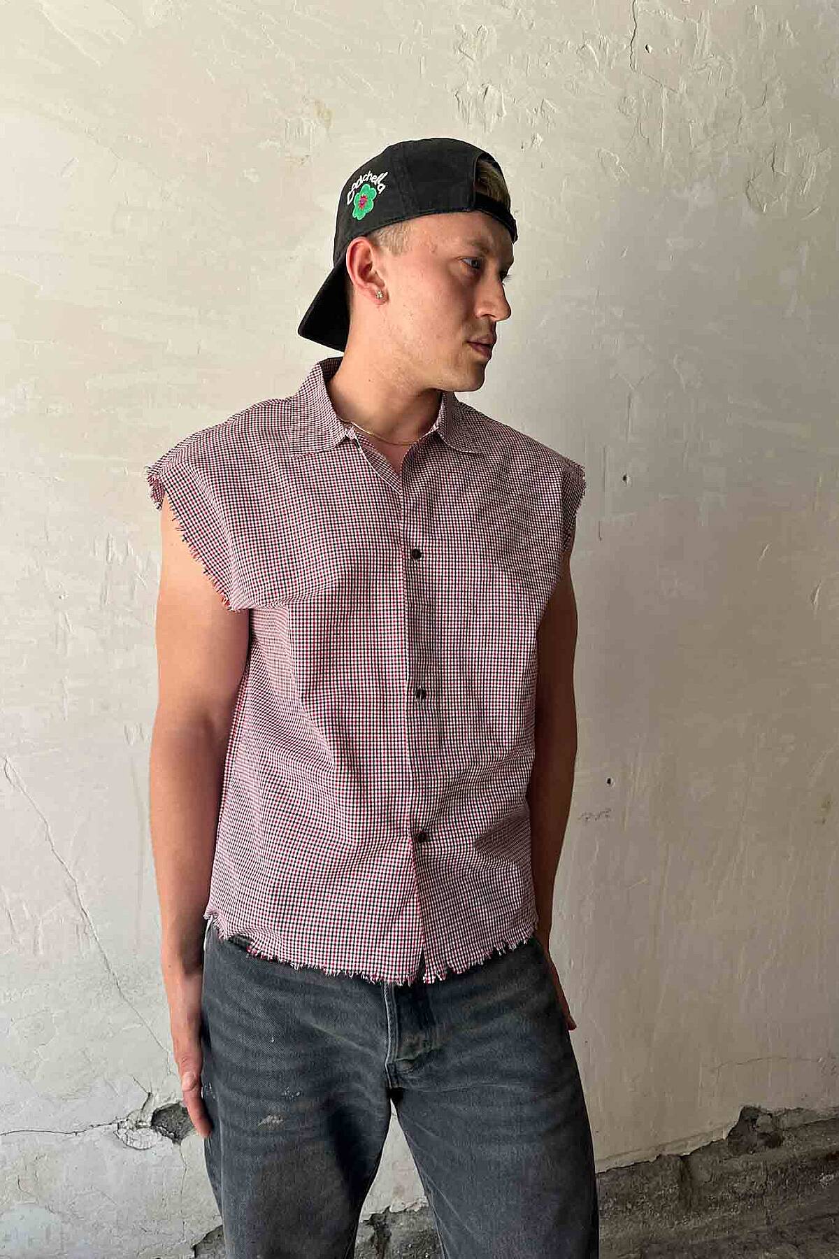 Kırmızı Ekoseli Distressed Kolsuz Boxy Fit Gömlek · 5