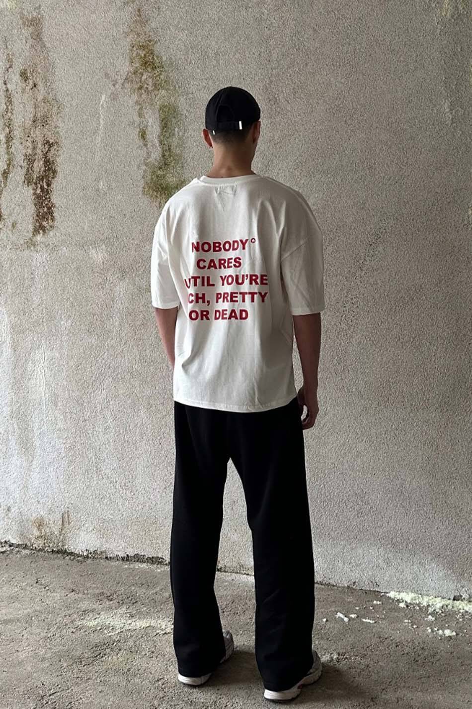Nobody Cares Oversize Tişört · 2