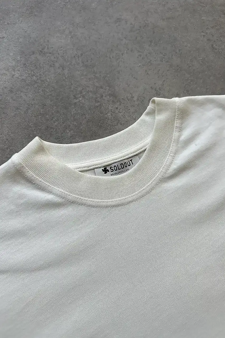 Önü Arap Çarşaf Baskılı Oversize Beyaz Tişört - 5