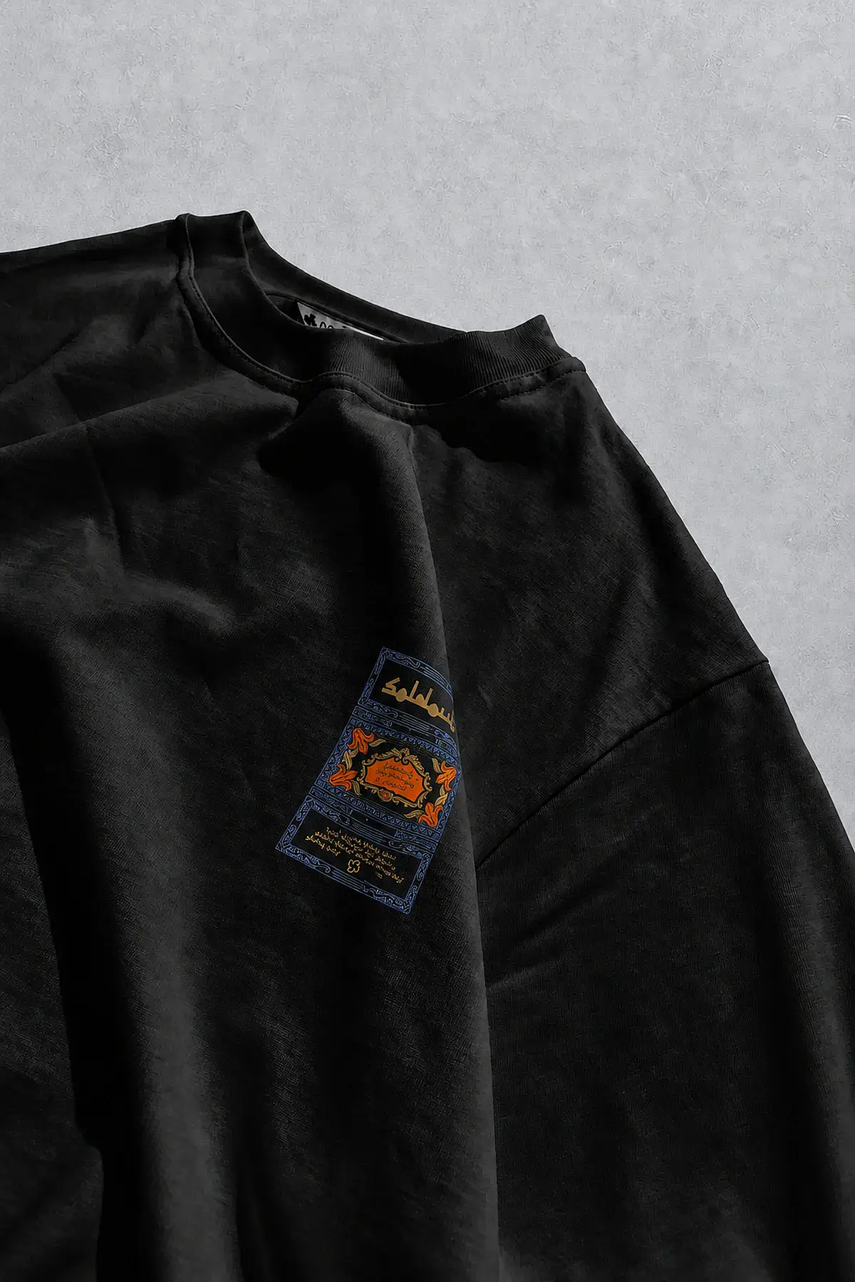 Önü Arap Çarşaf Baskılı Siyah Long Sleeve · 3
