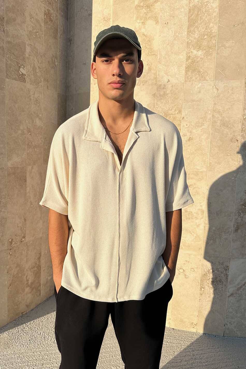 Oversize Yarasa Kesim Triko Krem Düğmesiz Gömlek · 4