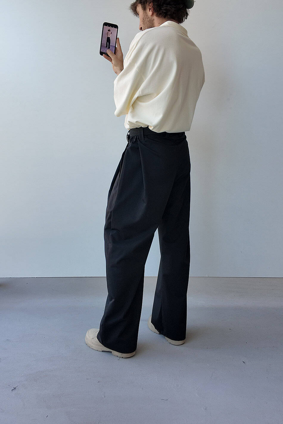 Siyah Fenna V2 Pileli Baggy Kumaş Pantolon · 3