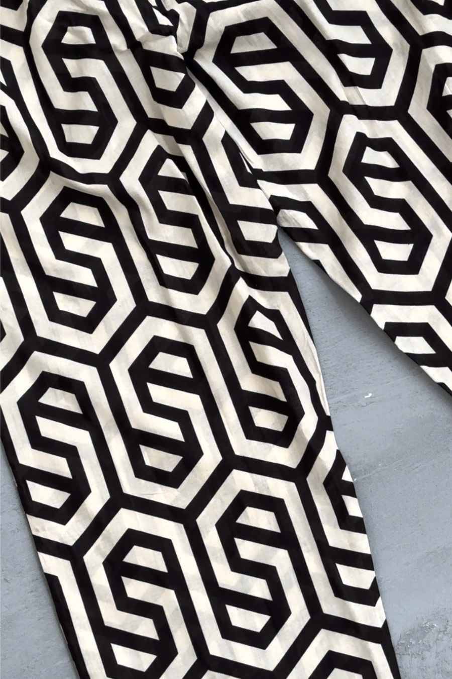 Siyah Geometrik Desenli Pantolon - 9