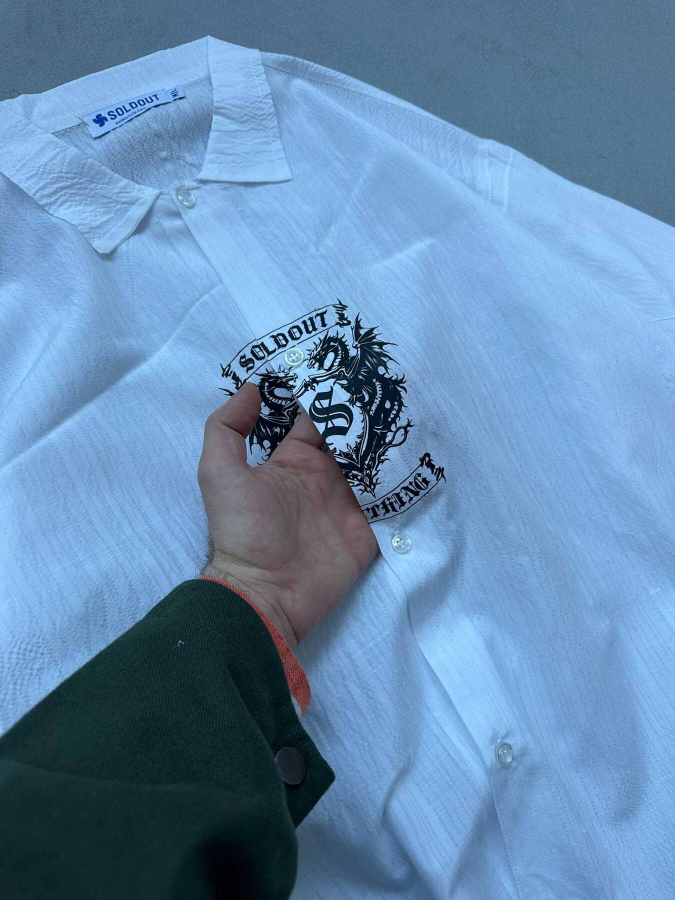 Soldout Dragon Çizgili Beyaz Distressed Gömlek · 3