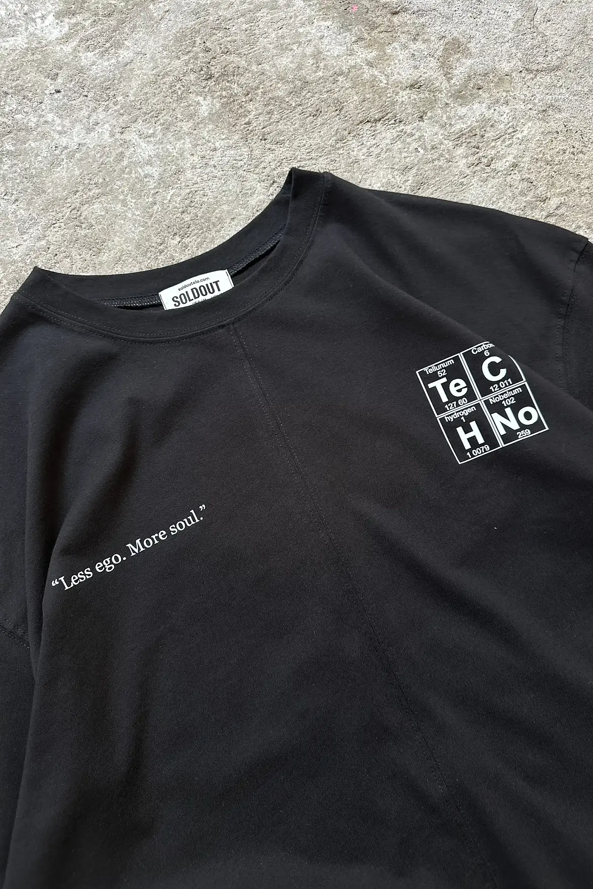 Techno Ortadan Dikişli Oversize Siyah Tişört · 2