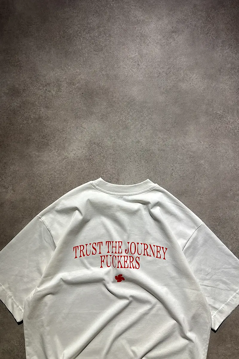 Trust The Journey Oversize Baskılı Beyaz Tişört - 3
